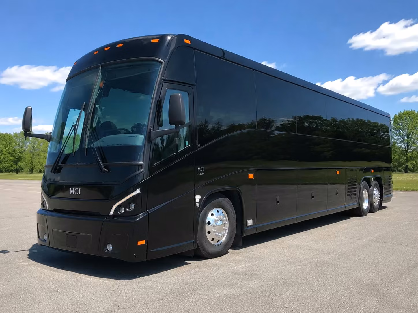 corporate event bus rentals and employee shuttle services in cambridge