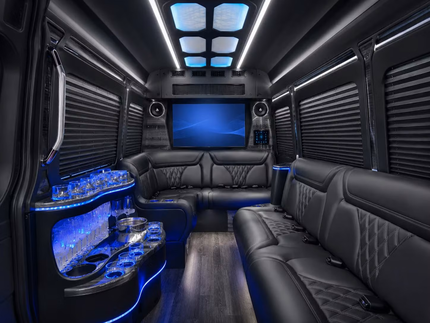 with charterbusrentalcambridgema com booking a cambridge construction or worksite shuttle is just as easy