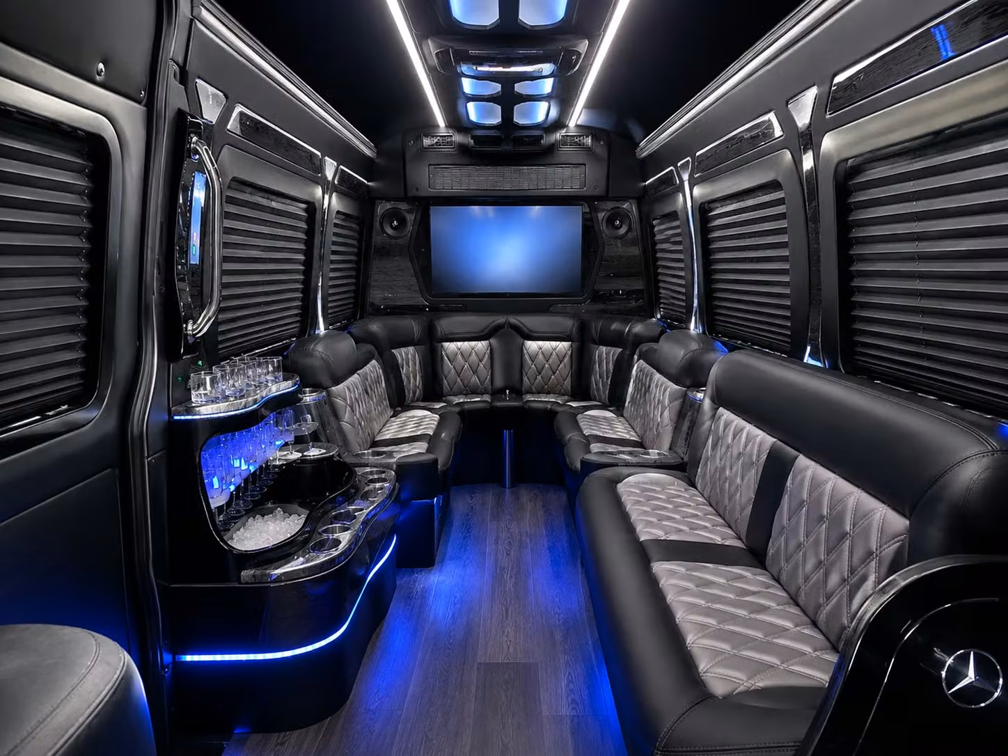 with charterbusrentalcambridgema com you ll find wedding transportation for every part of your cambridge wedding weekend